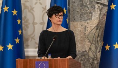 MARTA KOS ODLOŽILA PREDIZBORNU POSETU SRBIJI: “Veličanje Mladića nije u skladu sa vrednostima Evropske unije”