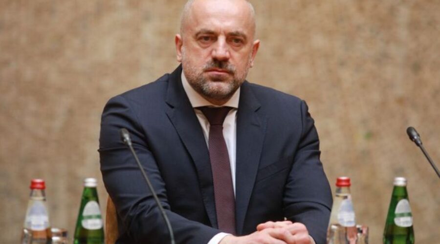 MILAN RADOIČIĆ PONOVO U FOKUSU JAVNOSTI: Bivši vođa grupe iz Banjske postao vlasnik pet parcela u Novom Pazaru!