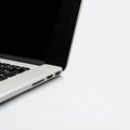 MOR: Srbija pred izmenama Zakona o radu radi zaštite hiljada digitalnih platformskih radnika