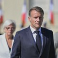 Makron pozvao Vašington da pruži bržu pomoć Ukrajini