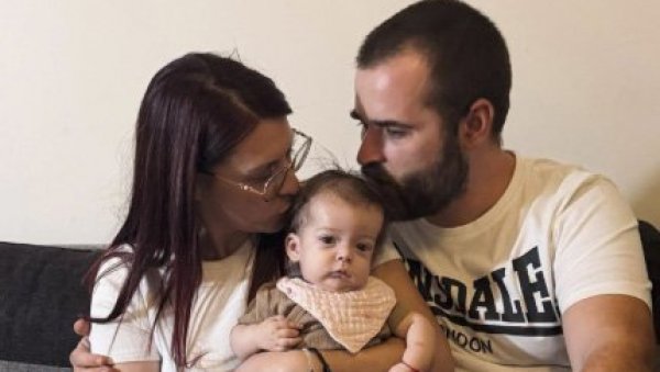 УЗ ВУЧИЋЕВУ ПОДРШКУ ДО ВЕЛИКЕ ПОБЕДЕ: Мала Јана има сву потребну помоћ за лечење, родитељи се захваљују председнику, држави и народу