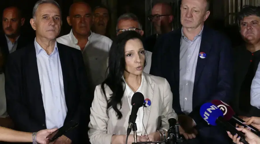 Tepić (Evropska Srbija): Zašto Vučić dan pred ostavku referiše Putinu o predstojećim izborima