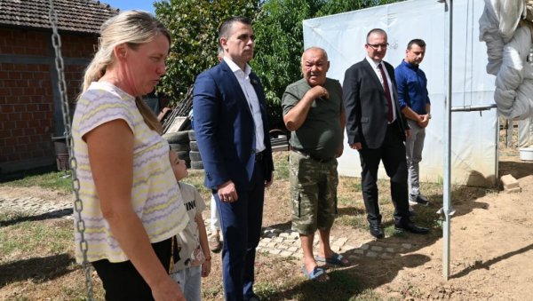 ПОСЛЕ ГОДИНА У ИНОСТРАНСТВУ ВРАТИЛИ СЕ У СРБИЈУ: Милићевић послао снажну поруку Србима широм света (ФОТО)