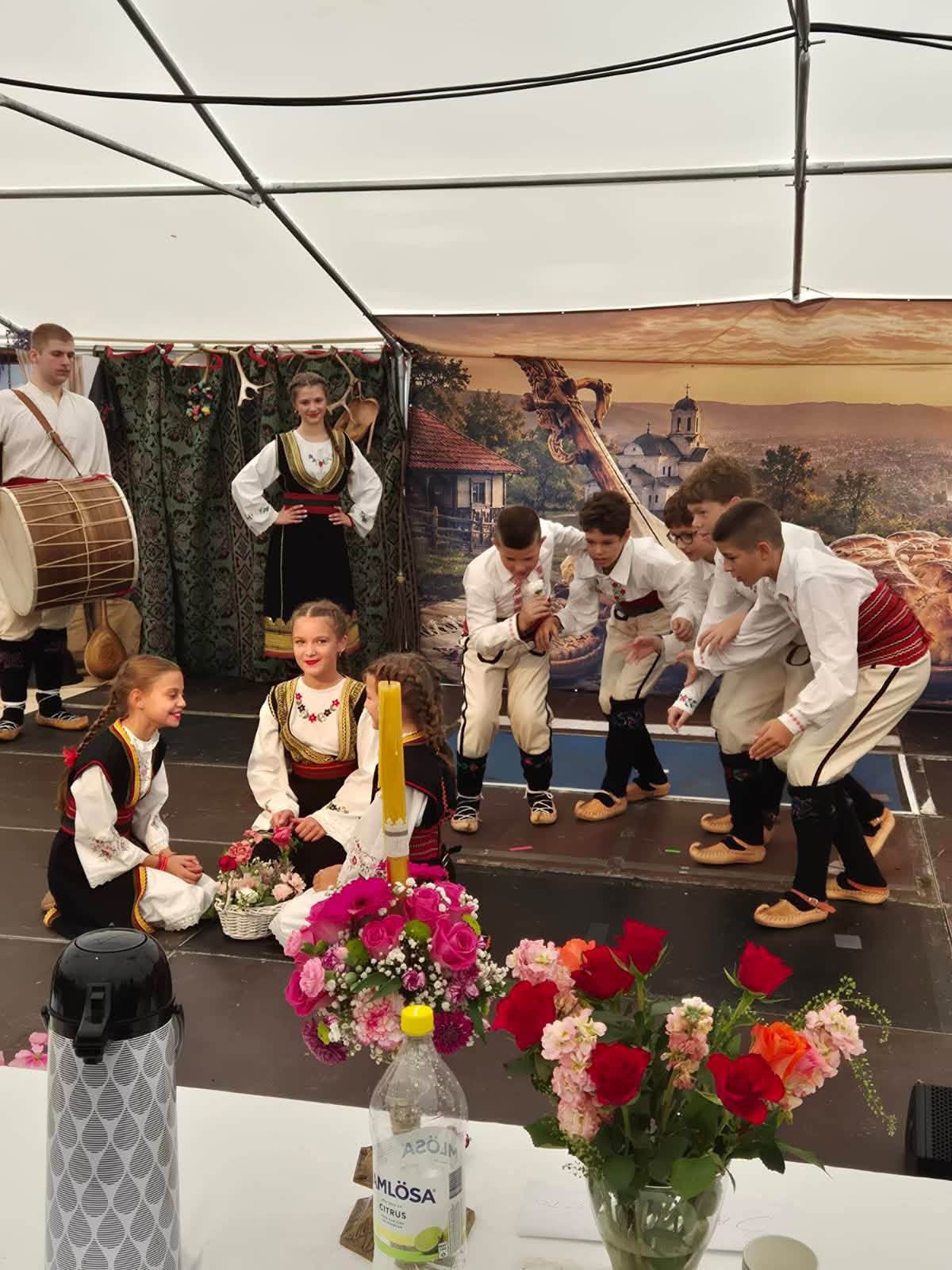 mladi-cuvari-tradicije-nastupili-u-bjarumu mladi-cuvari-tradicije-nastupili-u-bjarumu