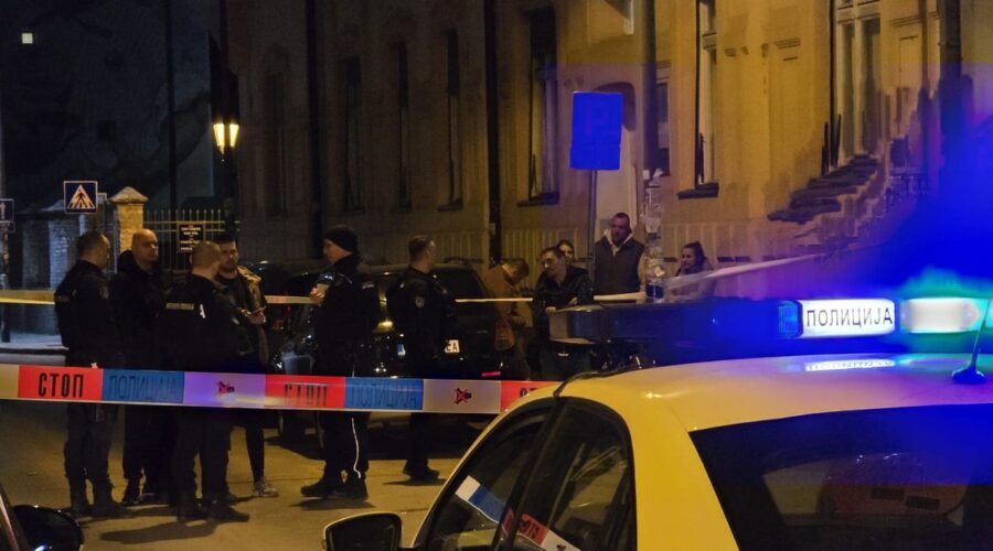 Mladić (26) iskočio kroz prozor, dvojica izbodena! U stanu u centru Novog Sada se odvijao pravi horor