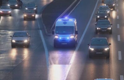 Muškarac lakše povređenjen u Ruzveltovoj ulici prilikom pada sa bicikla