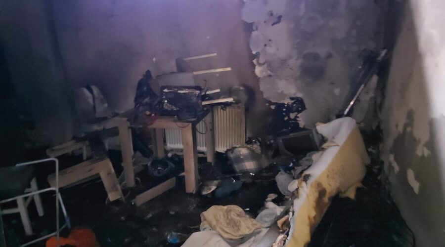 Muškarac na reanimaciji! Otkriveno stanje povređenih u požaru u Novom Sadu: I dve žene odvezene u bolnicu