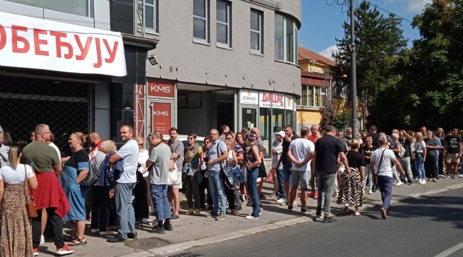 NAKON ŠTO JE DALA POTPIS STUDENTIMA: Majka deteta sa cističnom fibrozom izbačena je iz Viber grupe „Kragujevac pacijenti“!