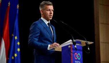 NAPADNUT PETER MAĐAR: Muškarac pokušao da pogodi mađarskog predsednika, reakcija lidera Mađarske obišla svet! (VIDEO)