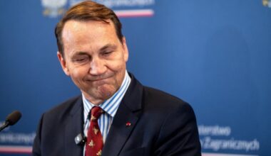 NAPRAVIO ZALIHE PIRINČA I DžEMA: Poljski šef diplomatije se priprema za slučaj rata