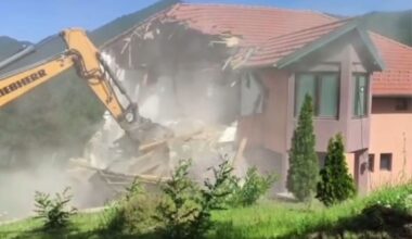 NASTAVLJENO RUŠENJE OBJEKATA KOD GAZIVODA: Danas uklanjaju građevine za koje je rok za uklanjanje istekao još u avgustu!