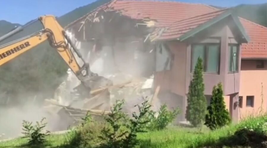 NASTAVLJENO RUŠENJE OBJEKATA KOD GAZIVODA: Danas uklanjaju građevine za koje je rok za uklanjanje istekao još u avgustu!