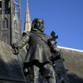 Na današnji dan: Umri Kromvel i Turgenjev, u Jugoslaviji proglašen oktroisani Ustav