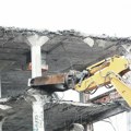 Na jezeru Gazivode u toku rušenje vikendica