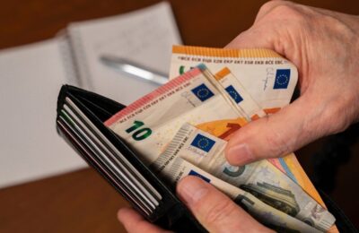 Najbogatiji znak u septembru: Nova poslovna ponuda donosi brdo love – Imaće novčanik pun para | Srpska dijaspora