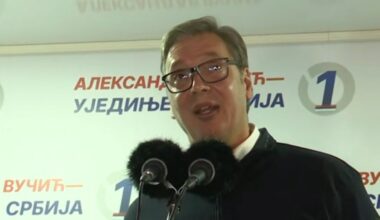 Nećemo više imati 31 sekretaricu i 31 šofera” Vučić u selu Luka kod Bora: “Biće samo 12 ministarstava sa malo vrednih ljudi
