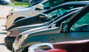 Novi metod kradljivaca automobila: Koriste lažni novac kako mamac, dok ste vi zbunjeni, oni sednu za volan i – gas!