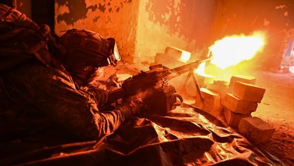 РУСКИ ЧЕКИЋ УДАРА СВЕ ЈАЧЕ: Пао нови положај у ДНР, ослобођена Куртовка, ПВО оборила 763 дрона