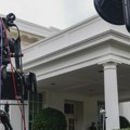 Novinarima CNN-a i MS NOW-a dozvoljen ulazak u Belu kuću nakon sudskog naloga