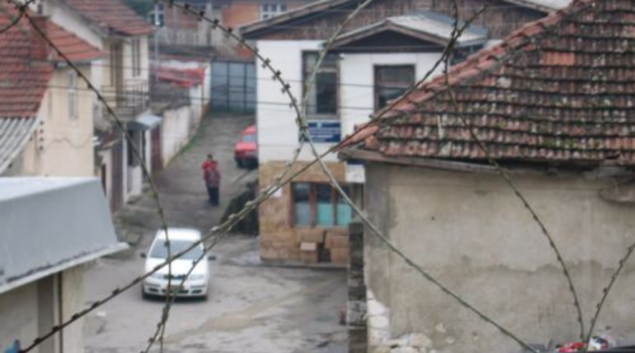 ORAHOVAC, KOSOVO I METOHIJA: Zverski napad na Srpkinju pred dvoje maloletne dece!