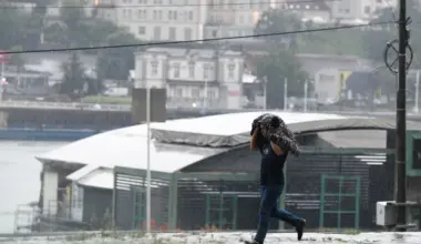 Od ovog datuma u Srbiji počinju pljuskovi, grmljavina i hladan vetar: Temperatura pada sa 35 na 24 stepena i više neće biti toplog vremena