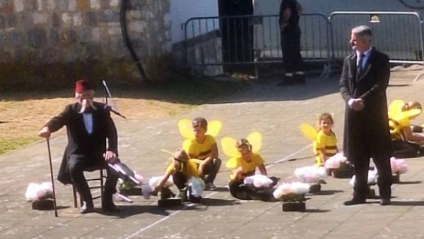 ВУК НАС ОВЕНЧАО КУЛТУРНОМ СВЕШЋУ: Одржан 93. Вуков сабор у Тршићу код Лознице (ФОТО)