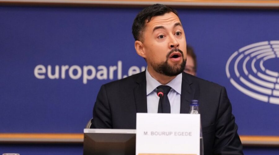 Oglasio se ministar spoljnih poslova Egede