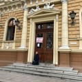 Omiljeni nastavnici iz Jovine gimnazije masovno dobijaju otkaze: Đaci traže ostavku direktora, a Ministarstvo ćuti
