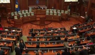 Opozicione albanske stranke osporavaju ustavnost vlade privremenih prištinskih institucija