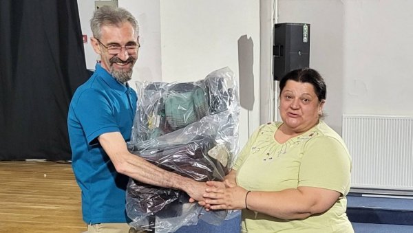 БЕБЕ ДАРУЈУ НА КУЋНОМ ПРАГУ: Општина Опово низом конкретних мера помаже породице са децом