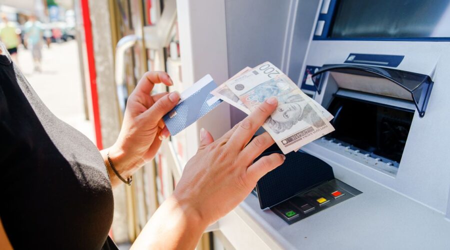 Ovo je srednji kurs dinara prema evru za ponedeljak