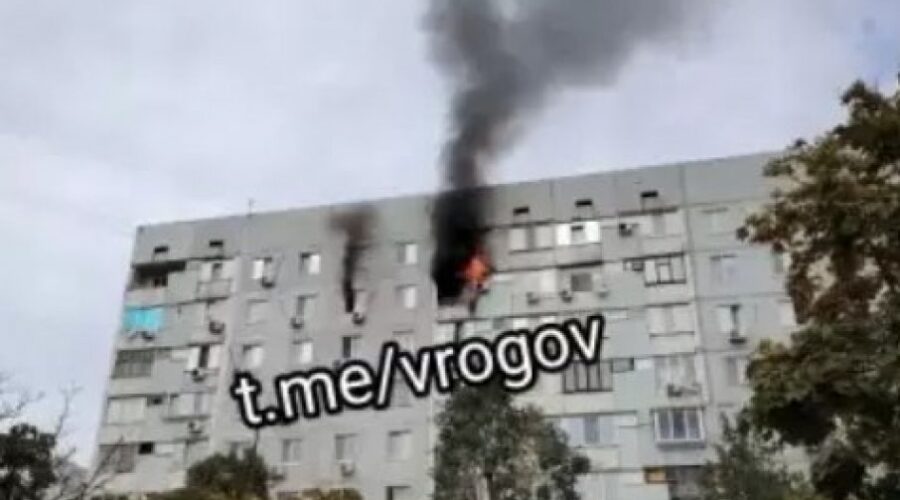 PALjBA PO CIVILIMA, SVE VIŠE KAKO SE UKRAJINSKI-NATO BLOK URUŠAVA: Horor prizori iz Zaporoške oblasti, gori zgrada (FOTO)