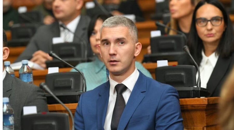 POLITIČKA SCENA PRED VELIKOM PROMENOM: Stanković poručuje da stranke imaju samo dva puta!