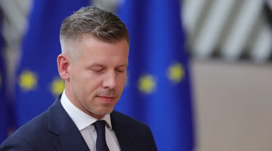 Peter Mađar osumnjičen za krađu telefona: Parlament mu ukinuo imunitet