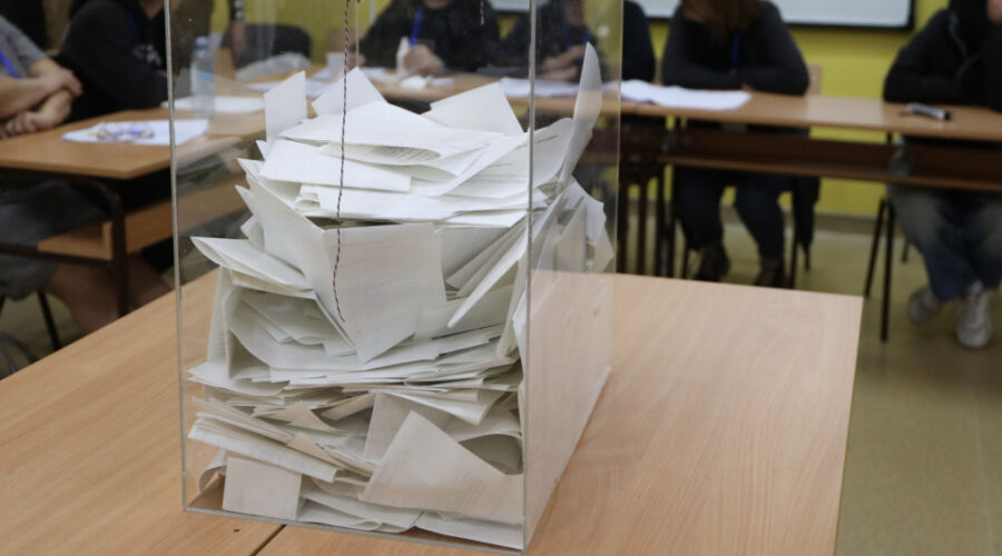Počeli da teku rokovi za izborne radnje: Ko se sprema za izbore 25. oktobra