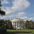 Počelo ročište u sporu američkih medija i Bele kuće u vezi sa zabranom izveštavanja