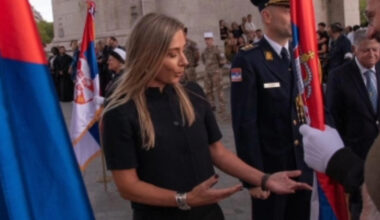 Pod Trijumfalnom kapijom obnovljeno sećanje na savezništvo Srbije i Francuske | Srpska dijaspora