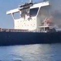 Poginuo član posade u napadu na brod blizu Musandama: Evakuisano 27 članova posade (video)