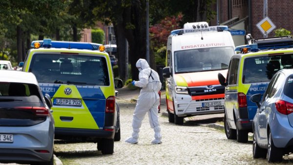 ТЕРОРИЗАМ У НЕМАЧКОЈ: Полиција пронашла 12 експлозивних направа на далеководима ТЕРОРИЗАМ У НЕМАЧКОЈ: Полиција пронашла 12 експлозивних направа на далеководима