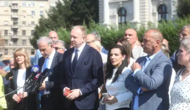 Ponoš najavio da se SRCE neće povući sa izbora, Ješić dodao: “Guramo dalje”