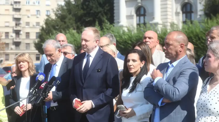 Ponoš najavio da se SRCE neće povući sa izbora, Ješić dodao: “Guramo dalje”