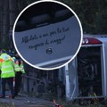 Potresan natpis na autobusu punom turista koji se prevrnuo u Nemačkoj: Ljudi su pročitali rečenicu i zanemeli