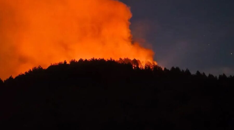 Požar izbio u skladištu fabrike municije u Bugarskoj: odjekuju eksplozije, aktiviran sistem BG Alert