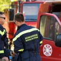 Požar iznad Solina zahvatio prostor između kuća, na intervenciji 95 vatrogasaca
