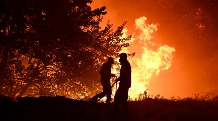 Požar kod Slavonskog Broda se razbuktao, gori 15 hektara