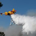 Požar na Braču i dalje aktivan: Evakuisano gotovo 700 ljudi FOTO