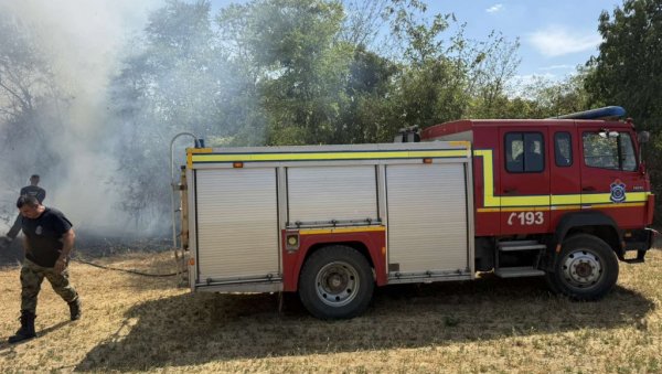ПОЖАР БУКТИ У СВРЉИГУ Марковић:Ситуација није наивна,ватра се брзо шири због суше и ветра