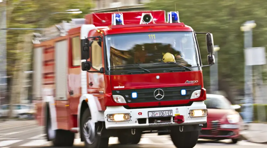 Požari na Braču i kod Trogira pod kontrolom, oko 700 ljudi evakuisano sa ugroženog područja