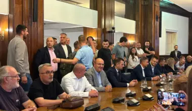 Predizborna kampanja 8/46 – Naslovi.net