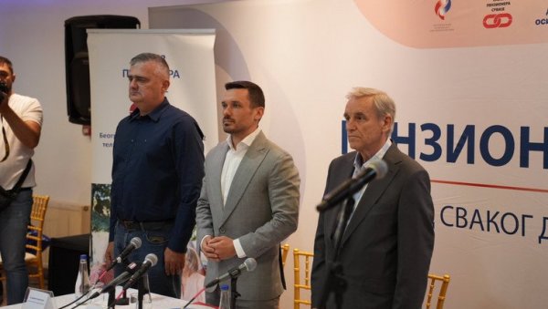 ПОВЕРЕЊЕ СЕ ГРАДИ СВАКИМ НОВИМ СУСРЕТОМ: Представници ПИО фонда са пензионерима у Зајечарском и Борском округу
